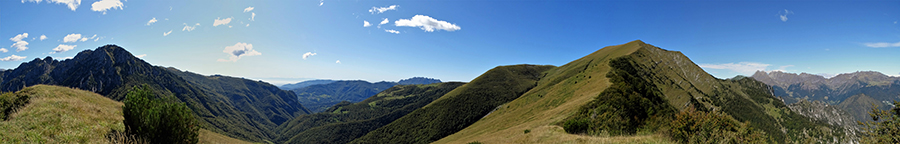 Panorama dalla cresta di salita dal Passo al Pizzo Baciamorti con la Valle Asinina al centro
